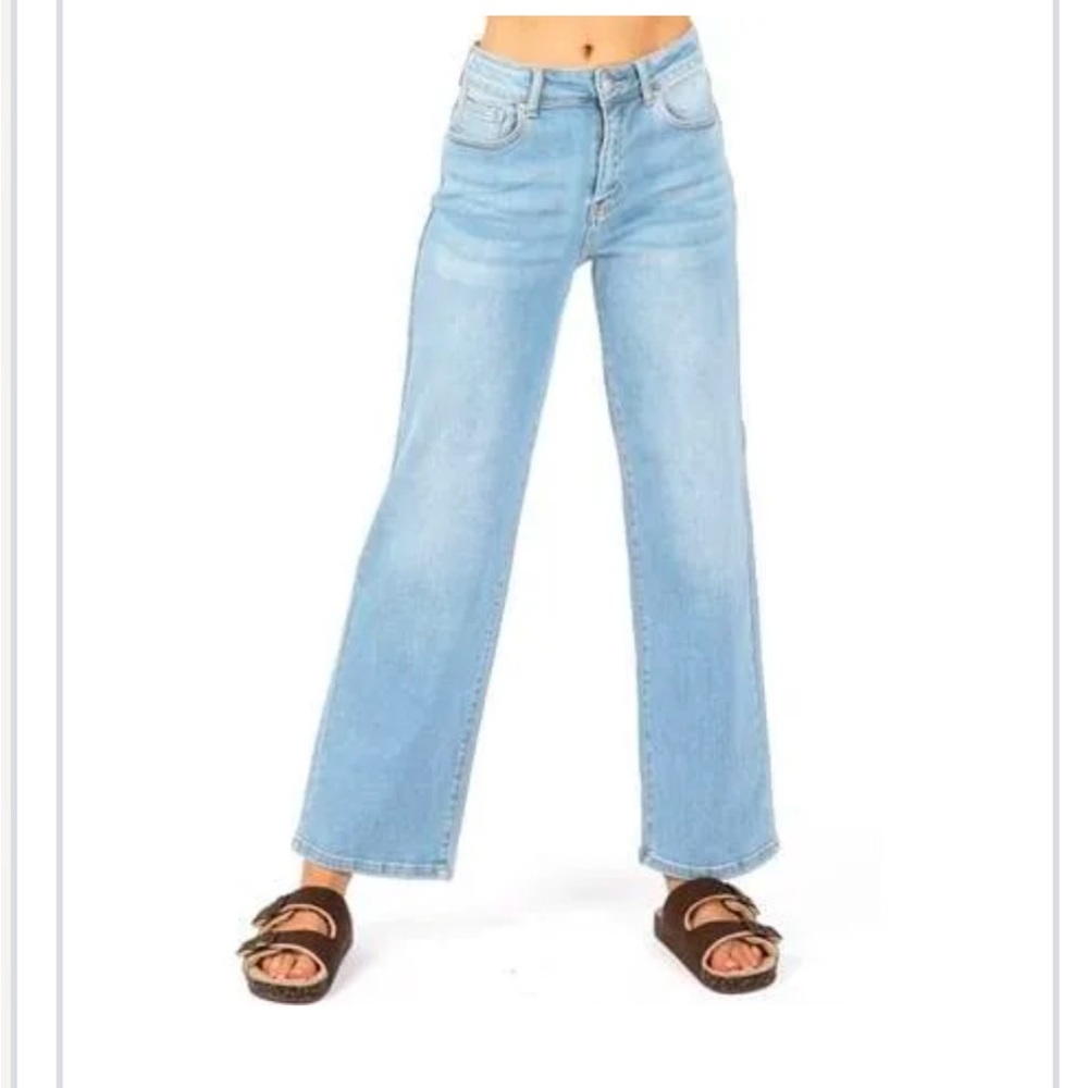 Light Blue High-Waisted Jeans